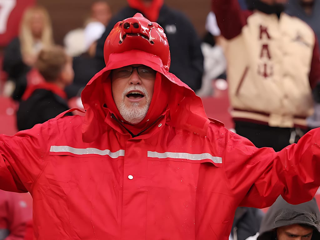 Arkansas’ Miserable Season Concludes in Familiar Fashion as Missouri Seizes Control After the Break